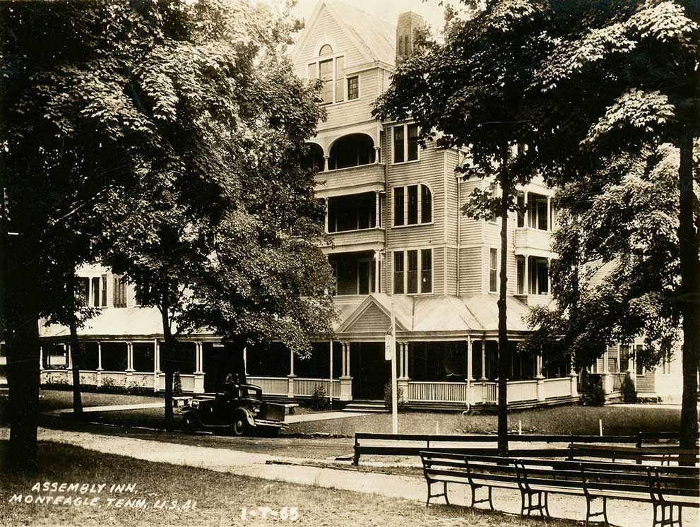 Assembly Inn 16 X 12
